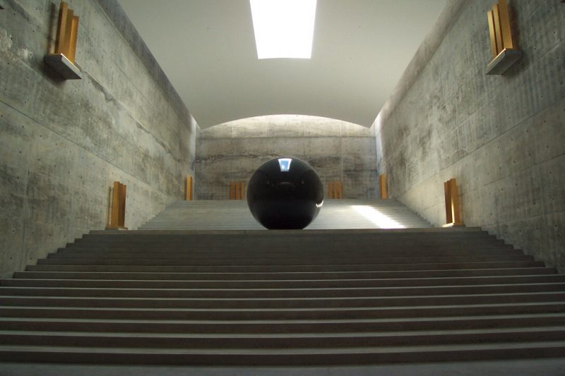 地中美術館
