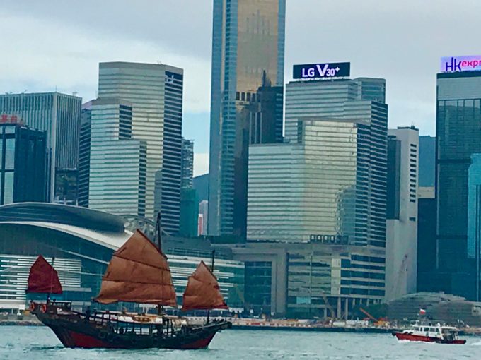 香港