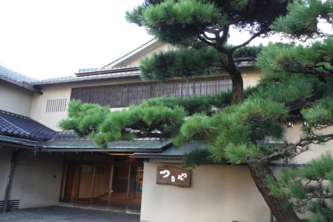 つるや