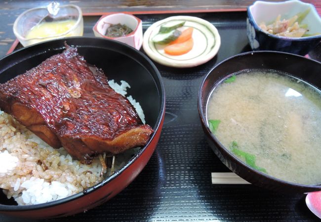 磯華亭