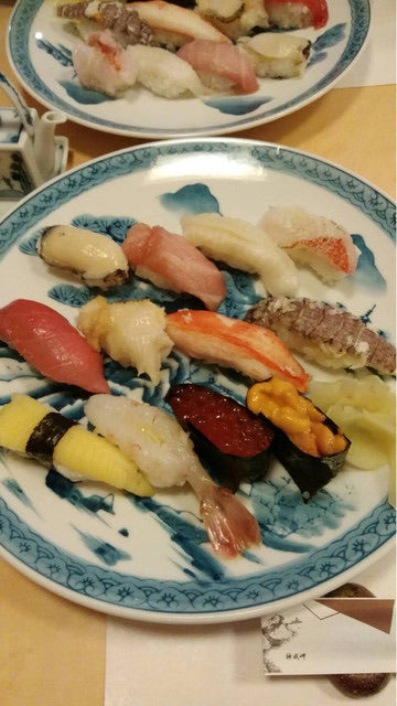 握り鮨10貫、2,160円から!ふじ鮨 すすきの店