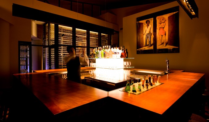 TWO ROOMS Grill Bar
